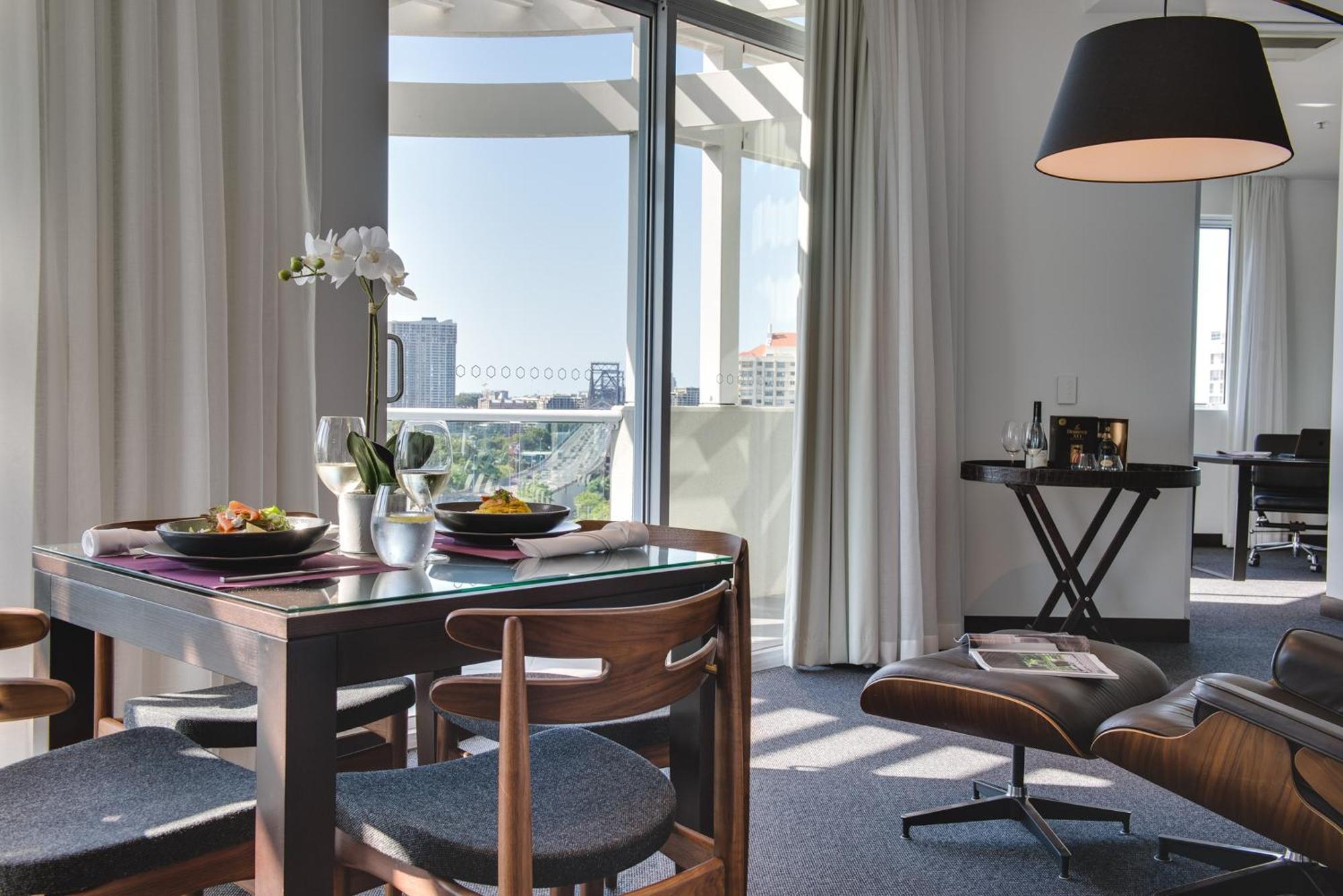 The Point Brisbane Hotel Bagian luar foto A typical apartment